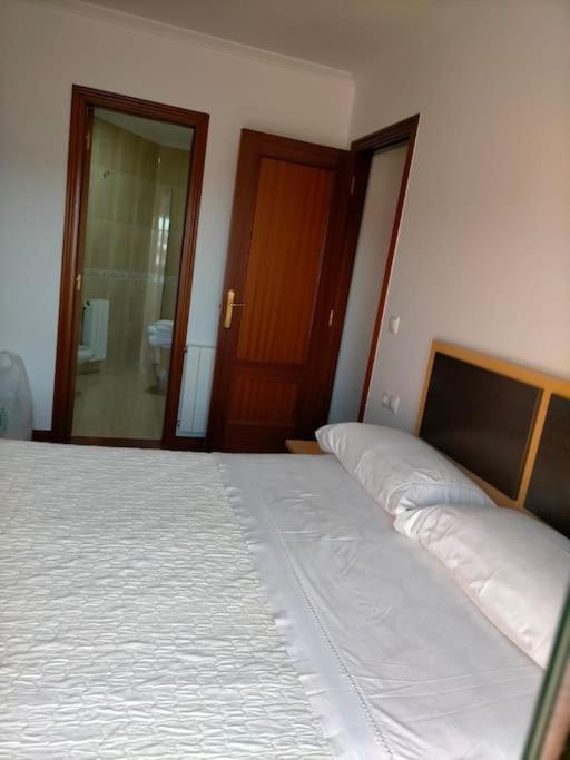 Atico Con 3 Habitaciones En Poio Exterior foto